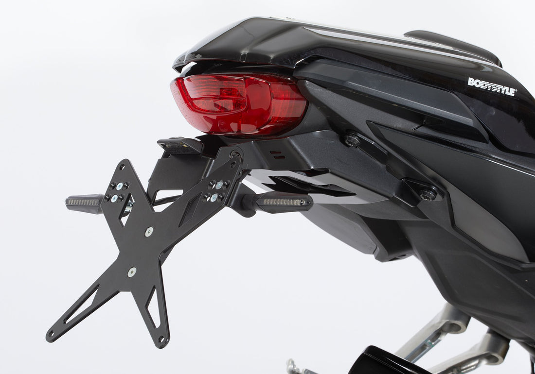 PROTECH X-SHAPE Kennzeichenhalter schwarz