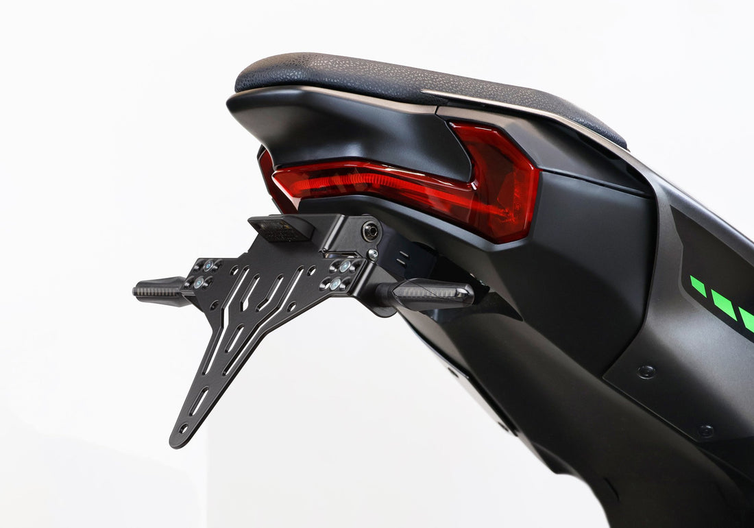 PROTECH V-SHAPE Kennzeichenhalterset inkl. Reflektor und Kennzeichenbel. schwarz