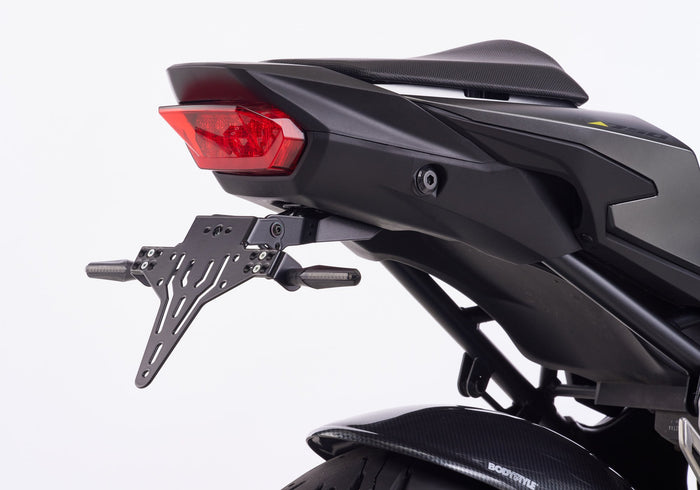 PROTECH V-SHAPE Kennzeichenhalter schwarz
