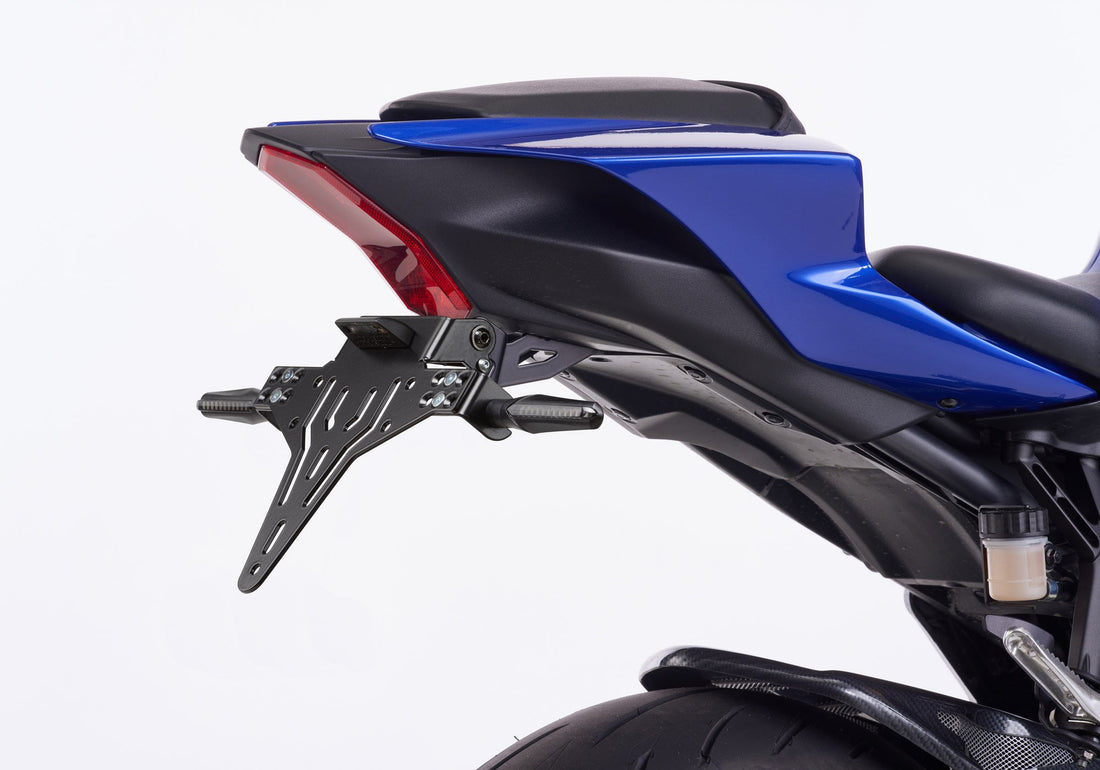 PROTECH V-SHAPE Kennzeichenhalterset inkl. Reflektor und Kennzeichenbel. schwarz